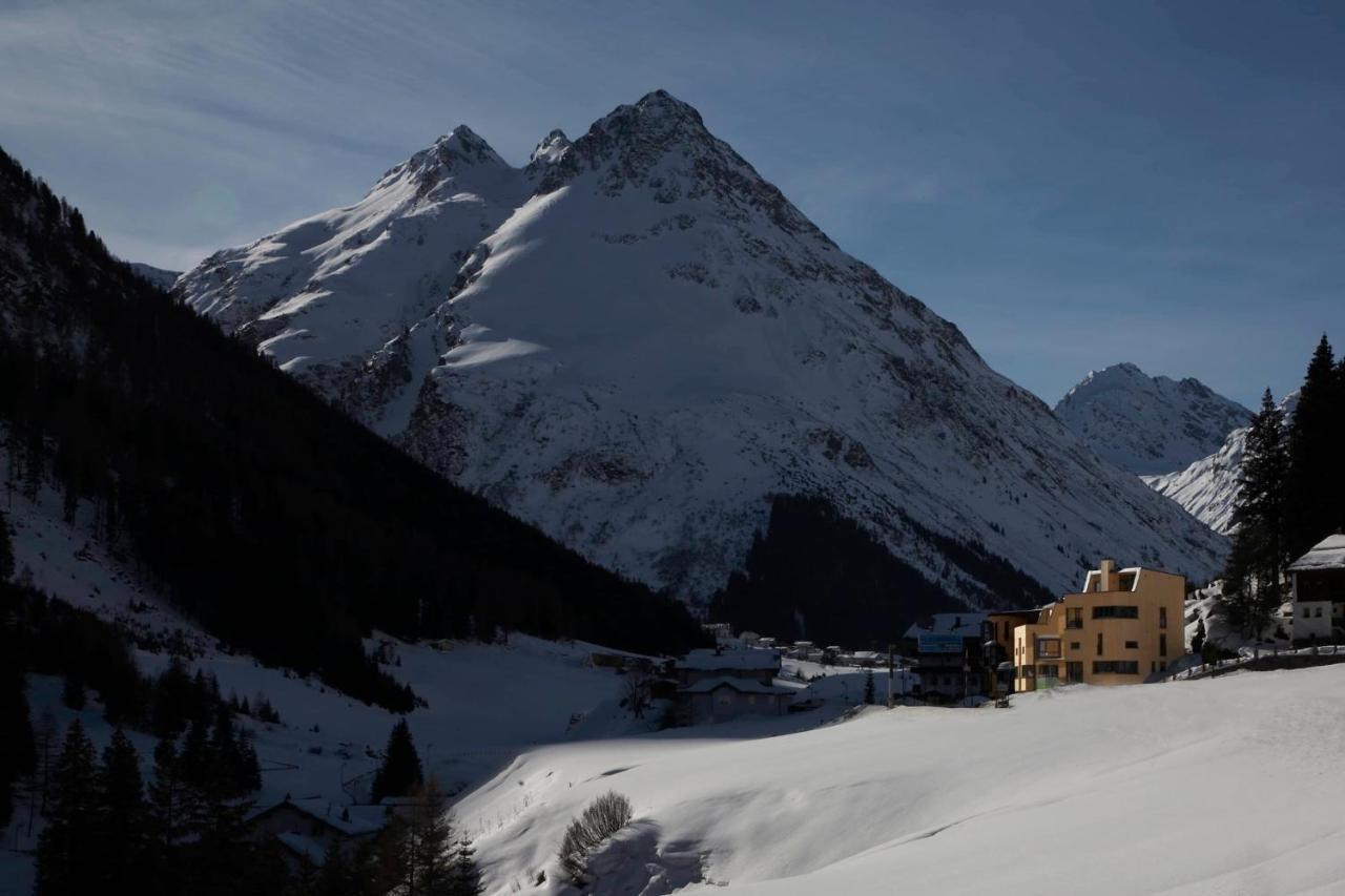 Rifugio Galtuer - Die 2 Ferienhaeuser Exterior photo